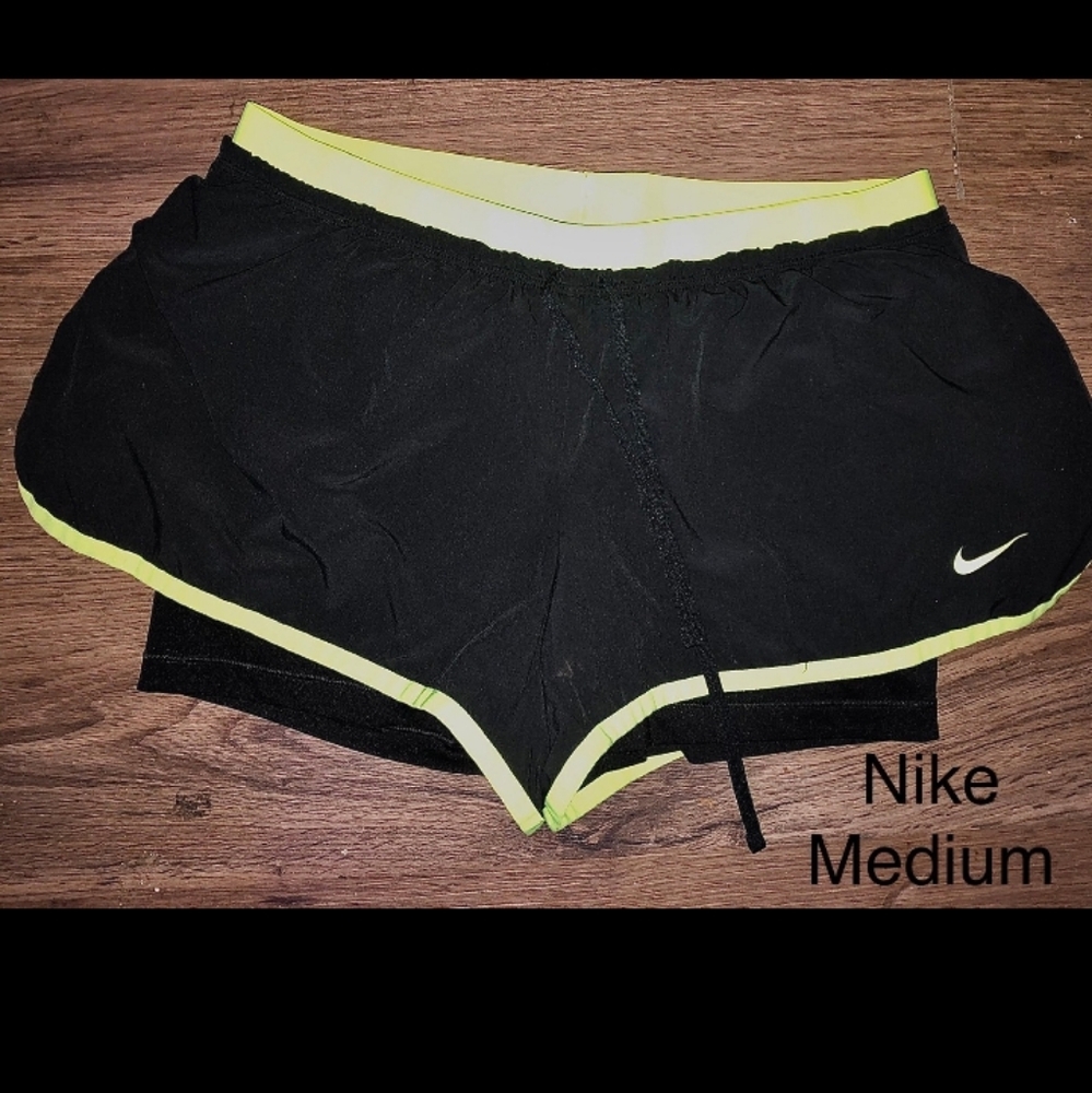 Nike women size medium